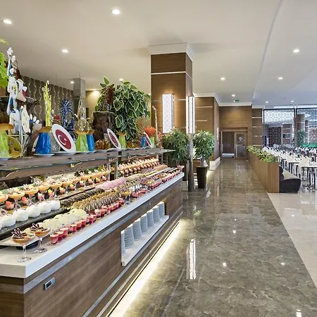 מלון Grannos Thermal & Convention Center 5*