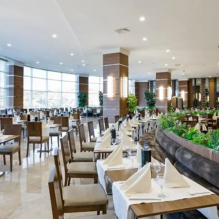 מלון Grannos Thermal & Convention Center 5*