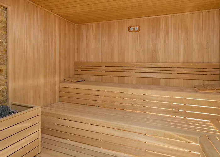 Grannos Thermal & Convention Center 5*