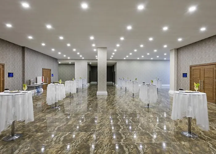 Grannos Thermal & Convention Center ホテル